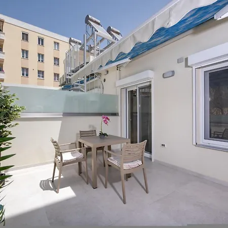 Cherry Luxury Apartament